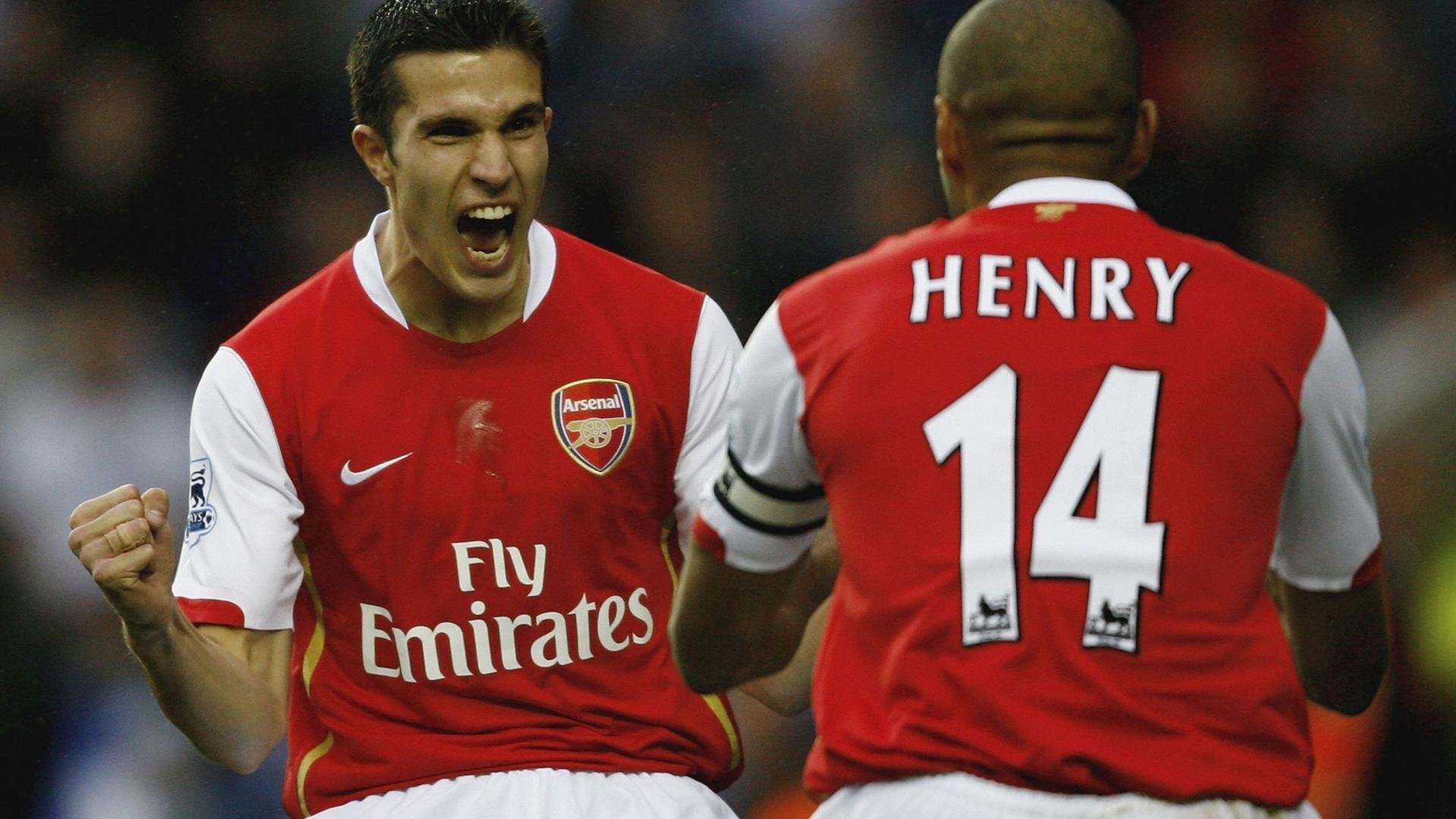 霍勒迪突破制造杀伤雄鹿保持领先，霍勒迪强壮吗